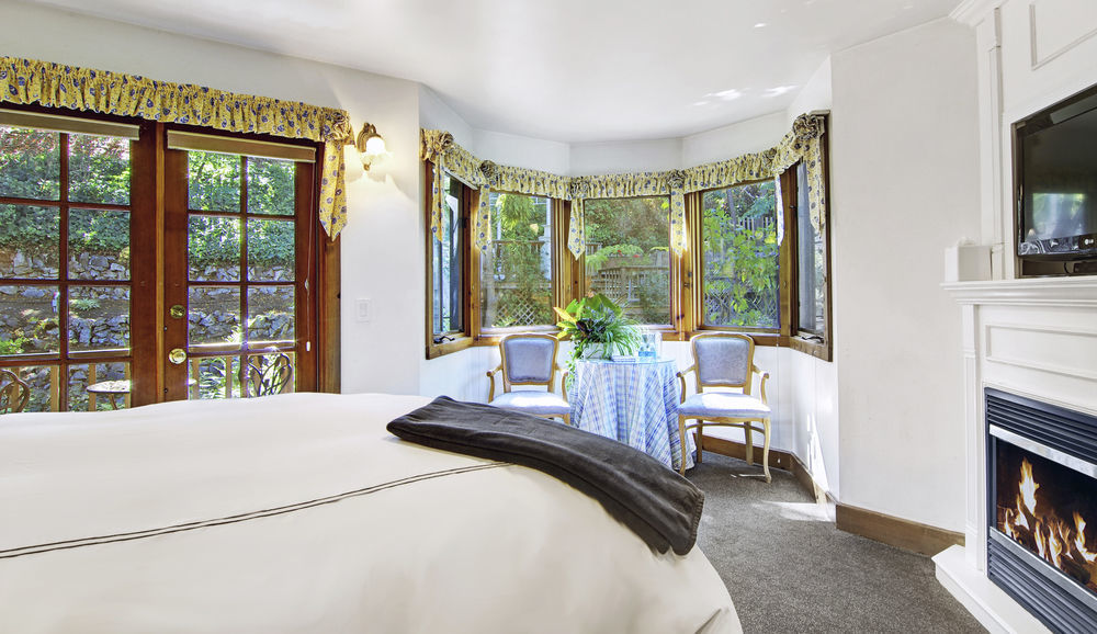 The Babbling Brook Inn Санта-Крус Экстерьер фото