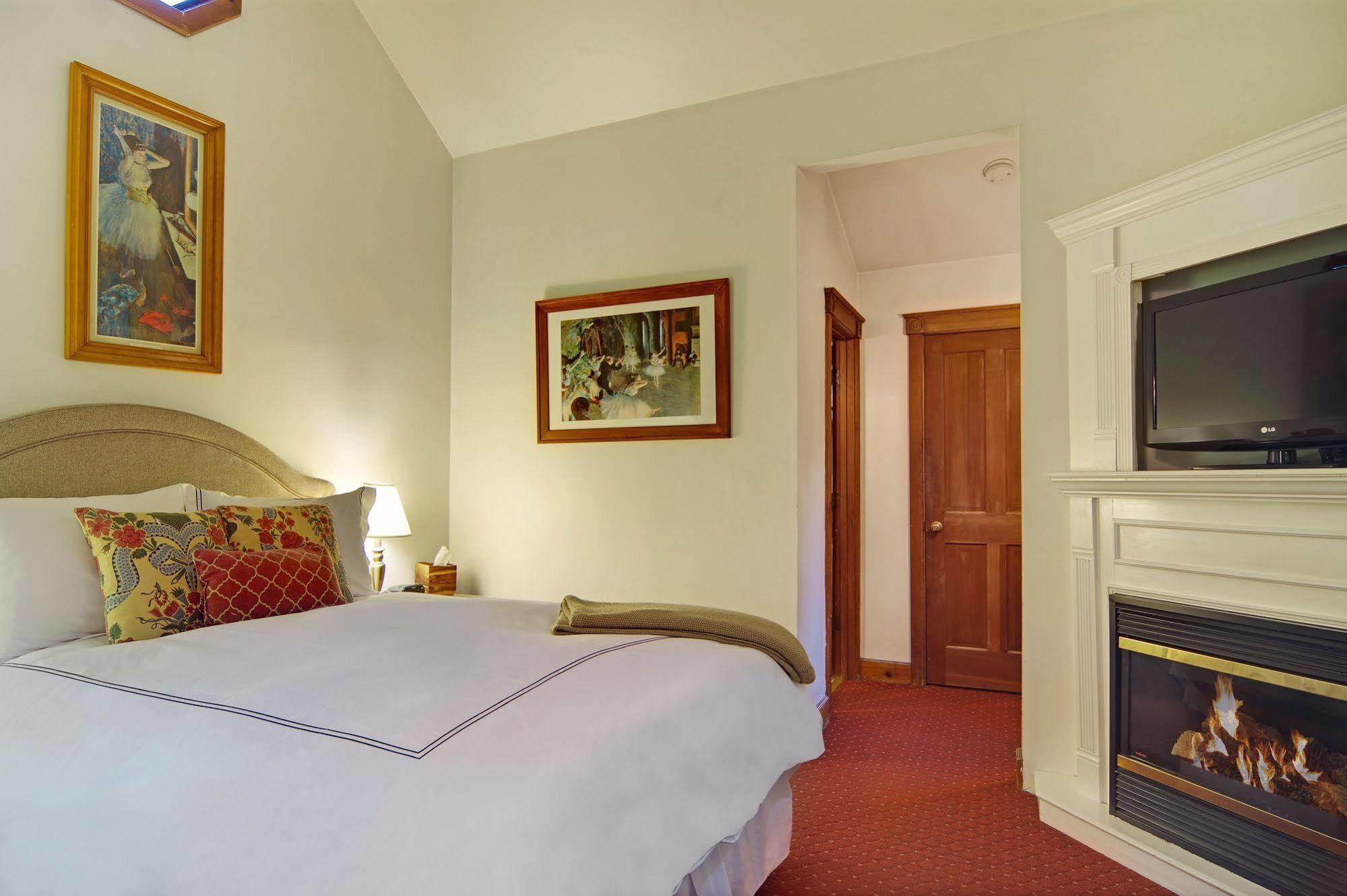 The Babbling Brook Inn Санта-Крус Экстерьер фото