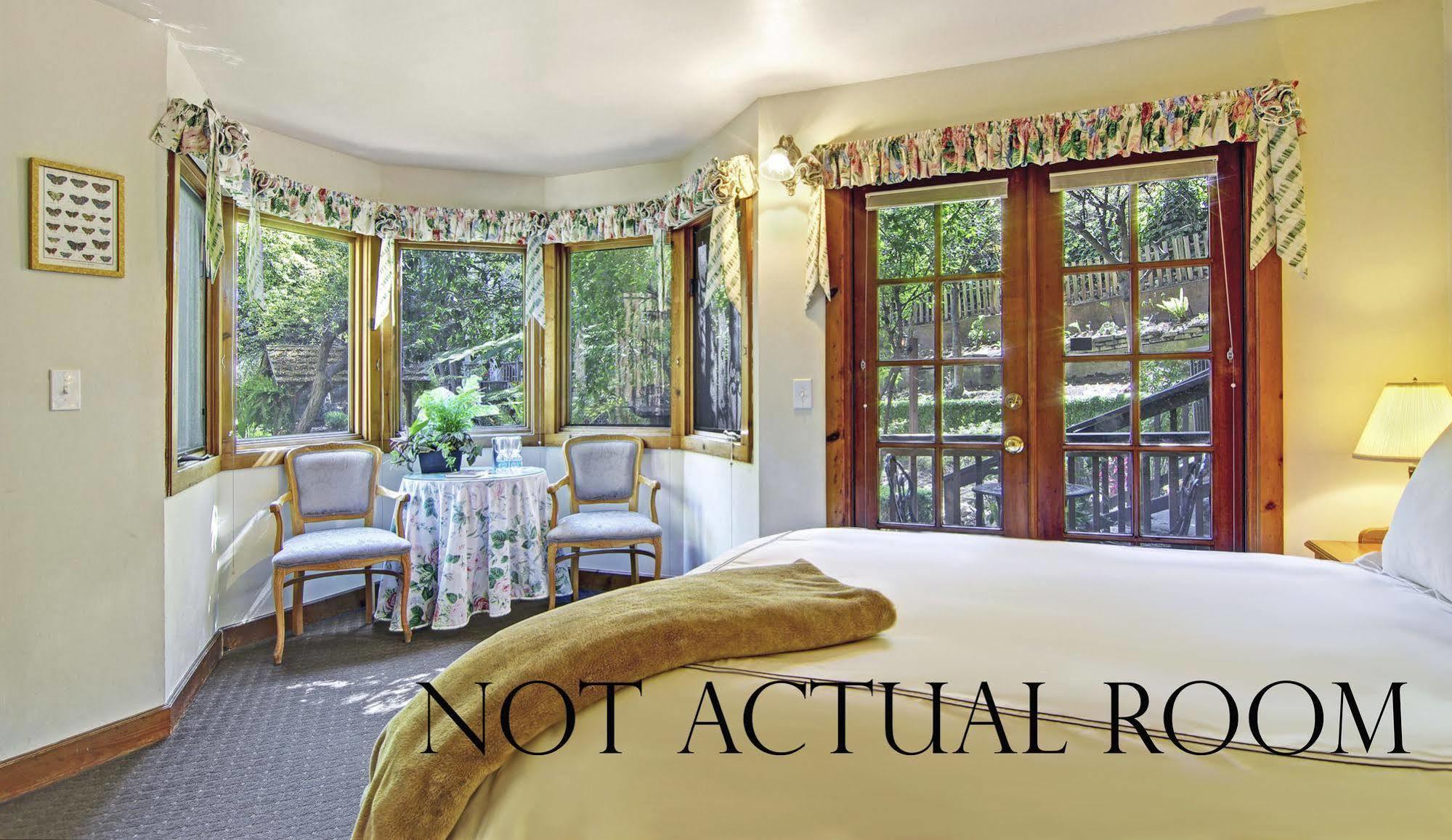 The Babbling Brook Inn Санта-Крус Экстерьер фото