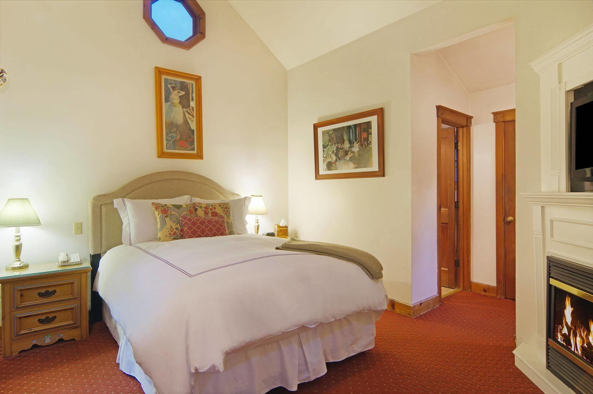 The Babbling Brook Inn Санта-Крус Экстерьер фото